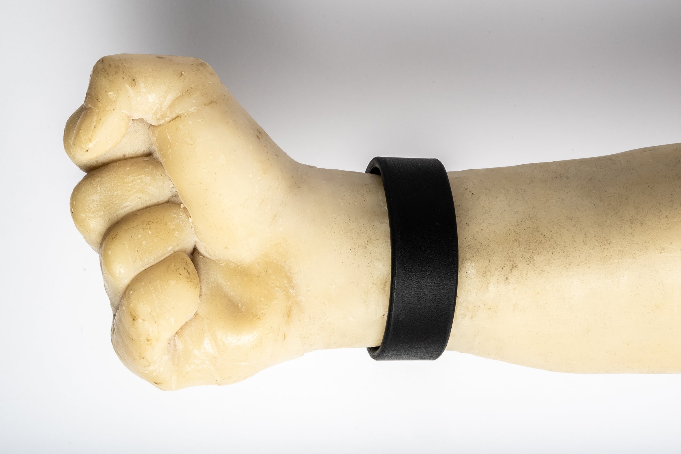 Box Lock Bracelet (Facet, Narrow, BLK+KAS)