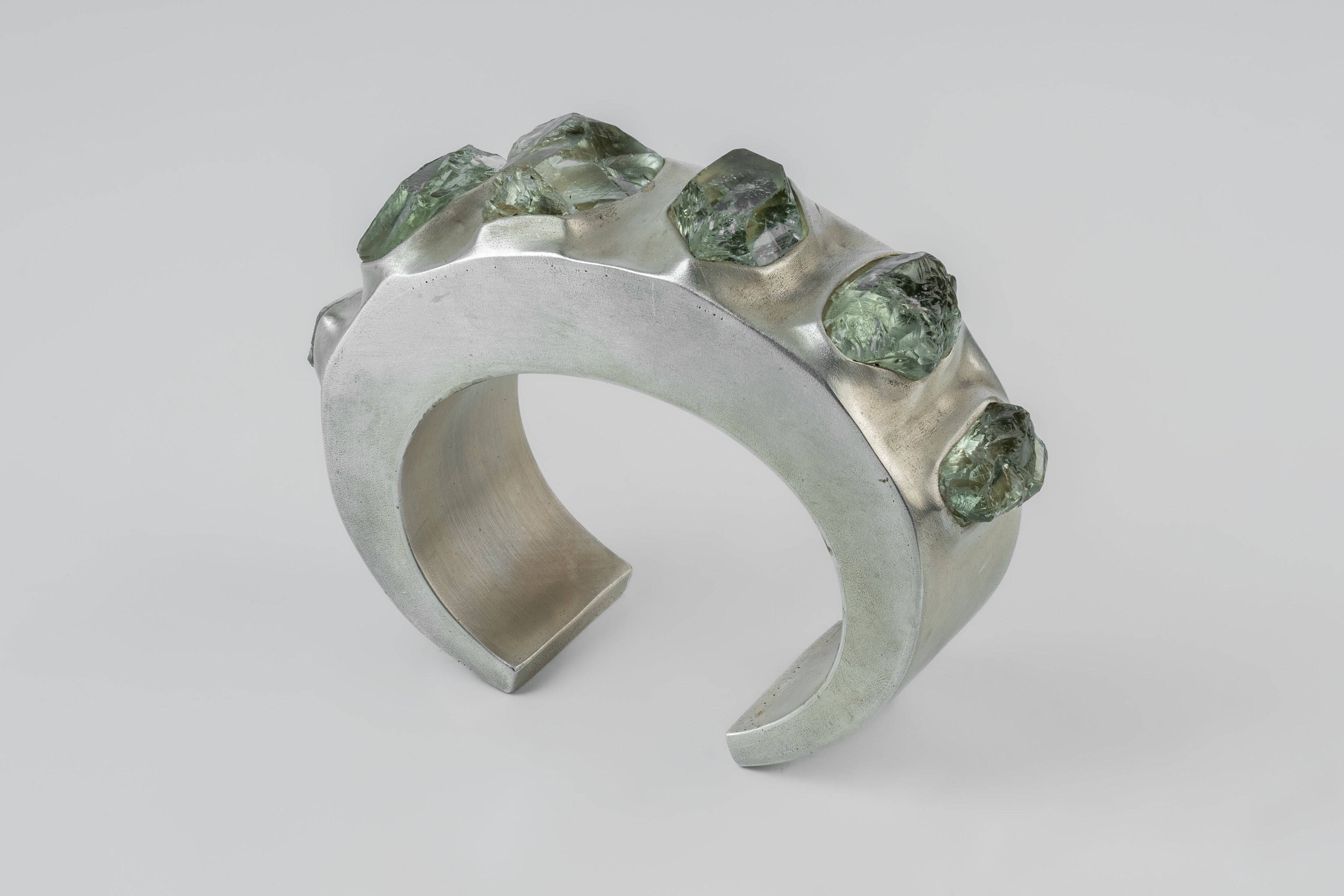 Crescent Bracelet (Terrestrial Surfaced, Green Amethyst, 30mm)