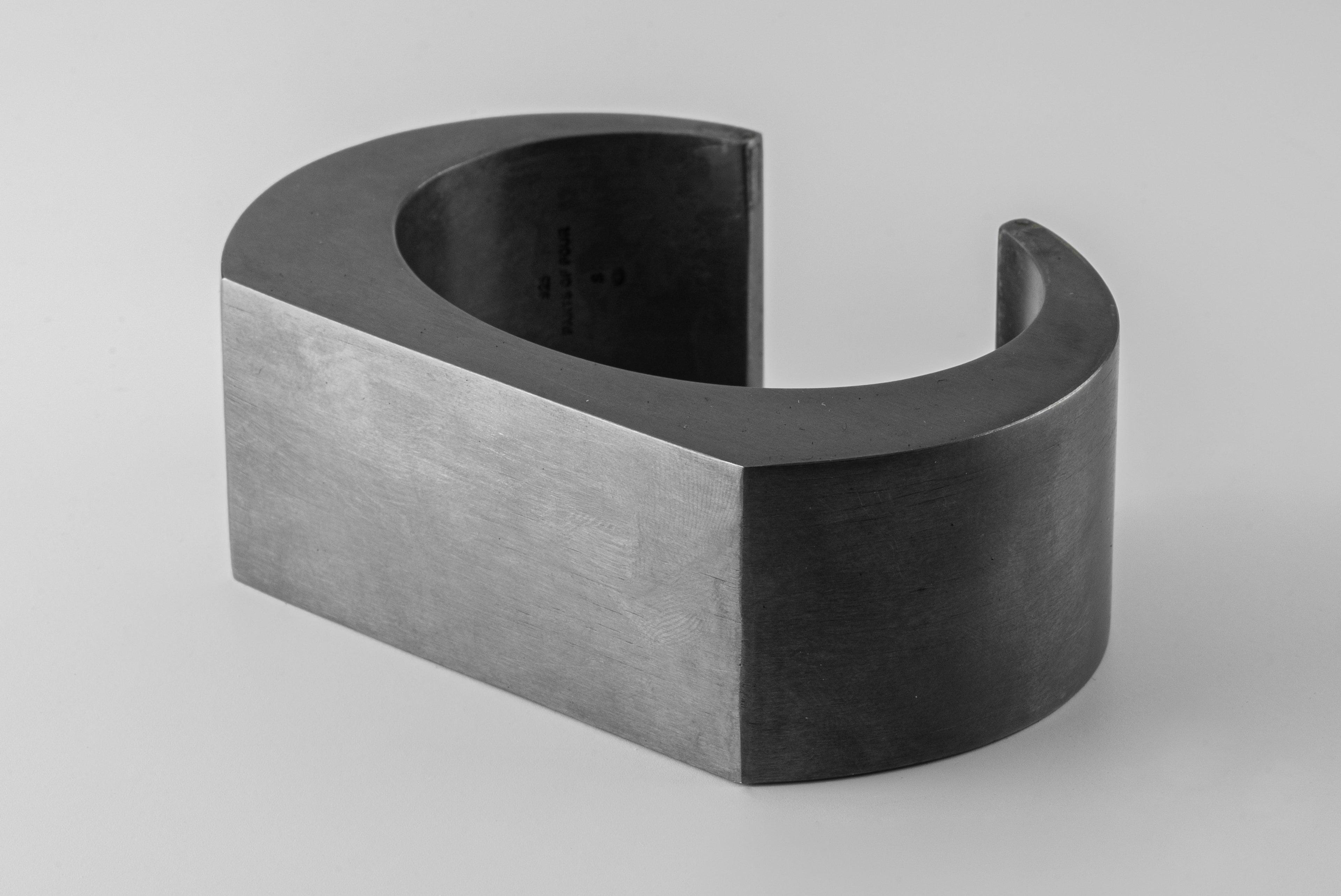 Crescent Plane Bracelet (30mm, KA)