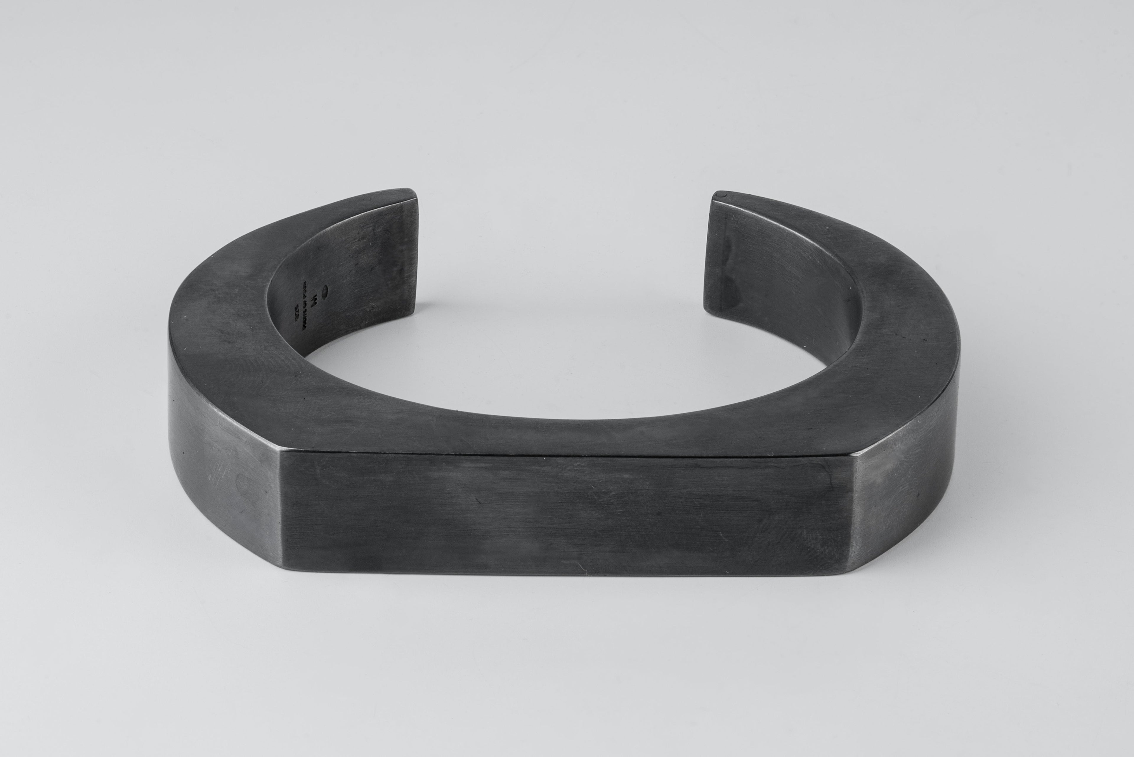 Crescent Plane Bracelet (15mm, KA)