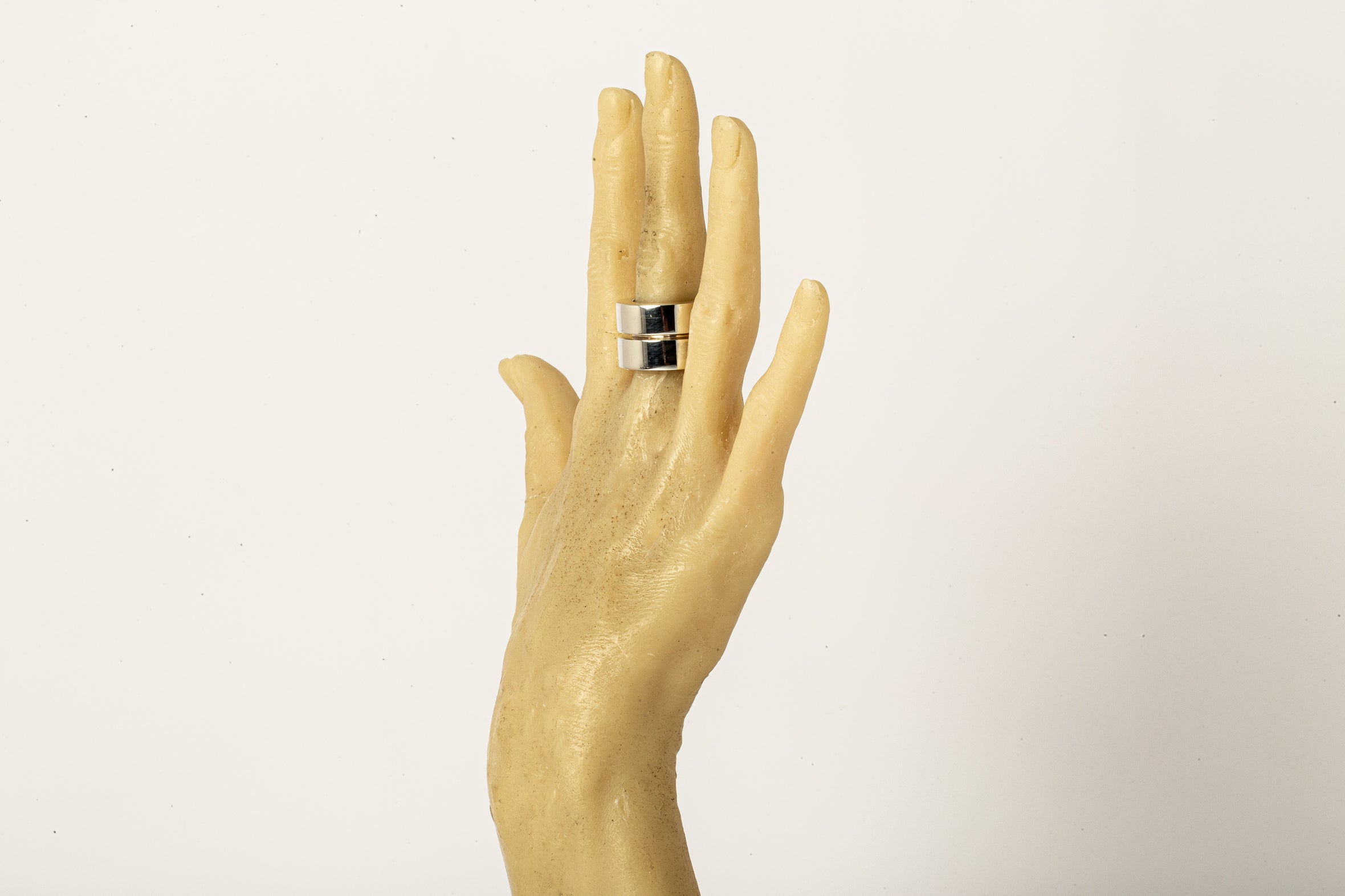 Crescent Crevice Ring (17mm, PA)