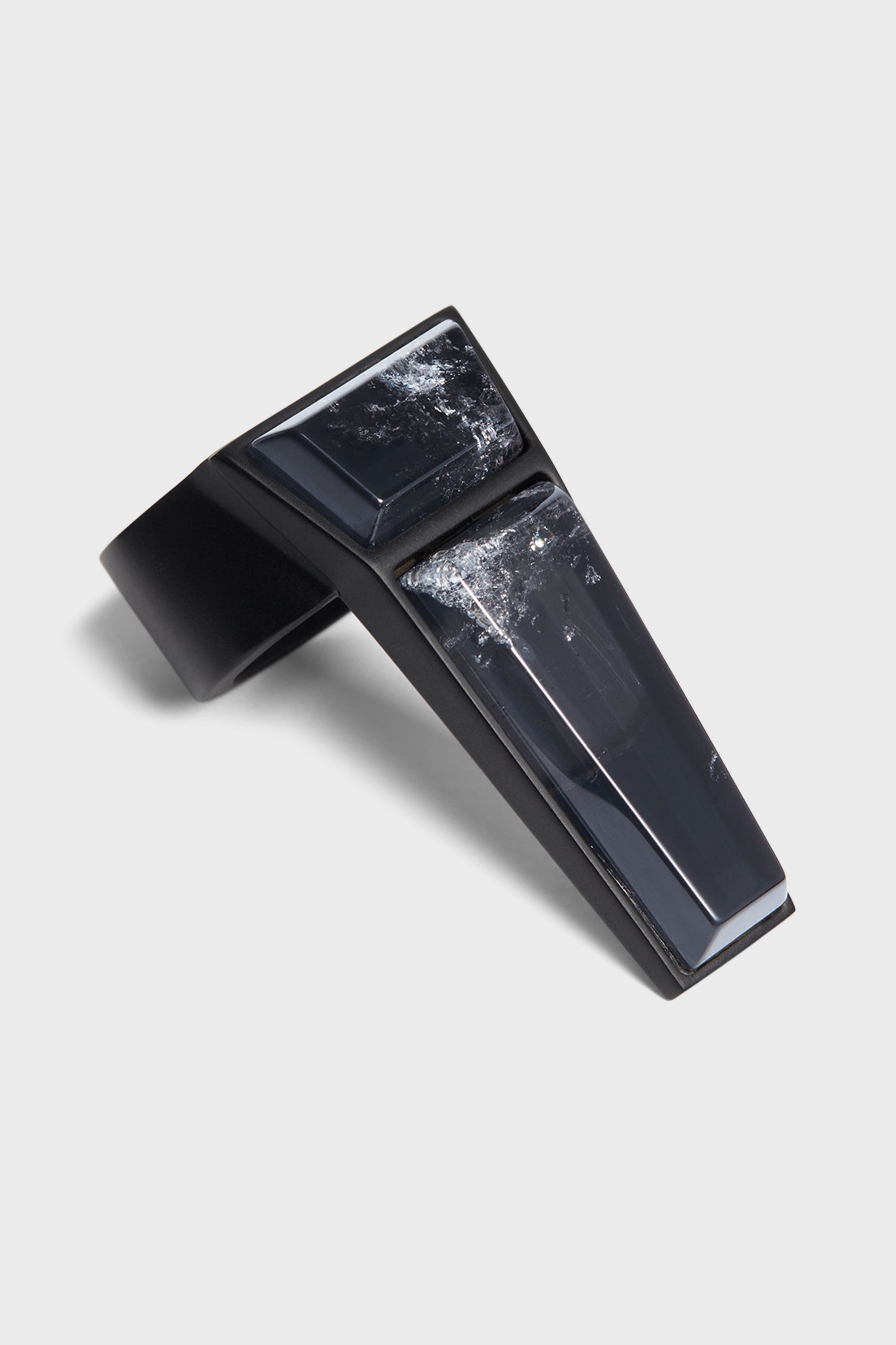CRYSTAL TRUNK RING BLACK