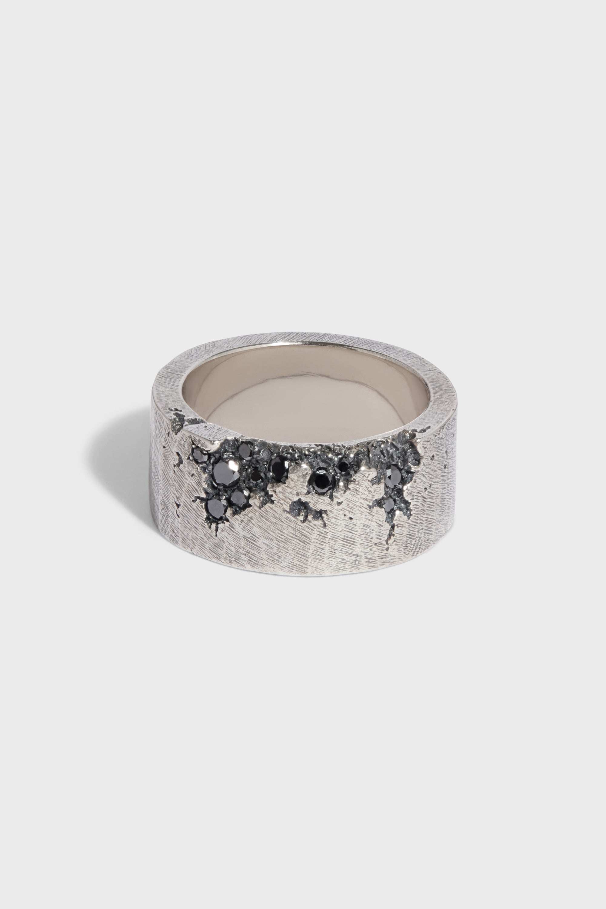 BROKEN STONES EDGE RING