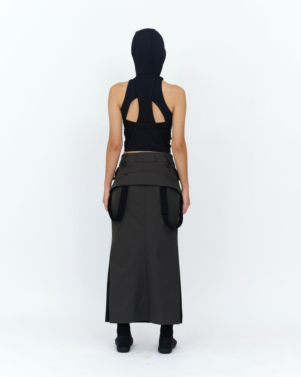 HOODED SLEEVELESS BLACK
