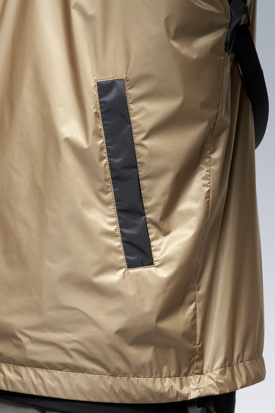 J95-WS 2L Gore-Tex Infinium™ Windstopper® Jacket - Khaki/Black