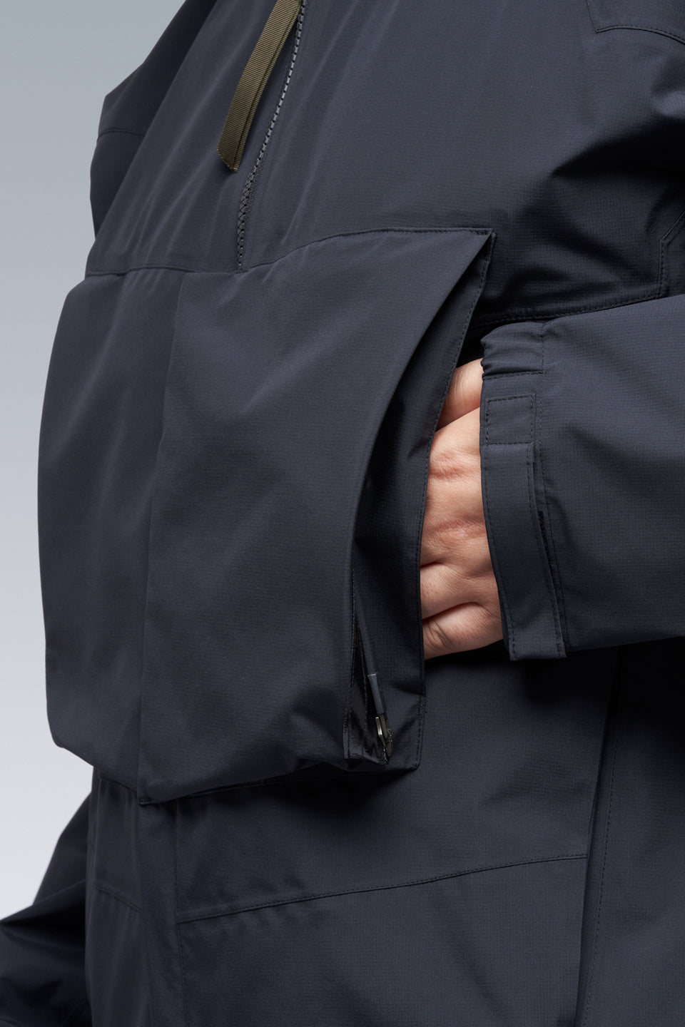 J96-GT 3L Gore-Tex Pro Jacket - BLACK