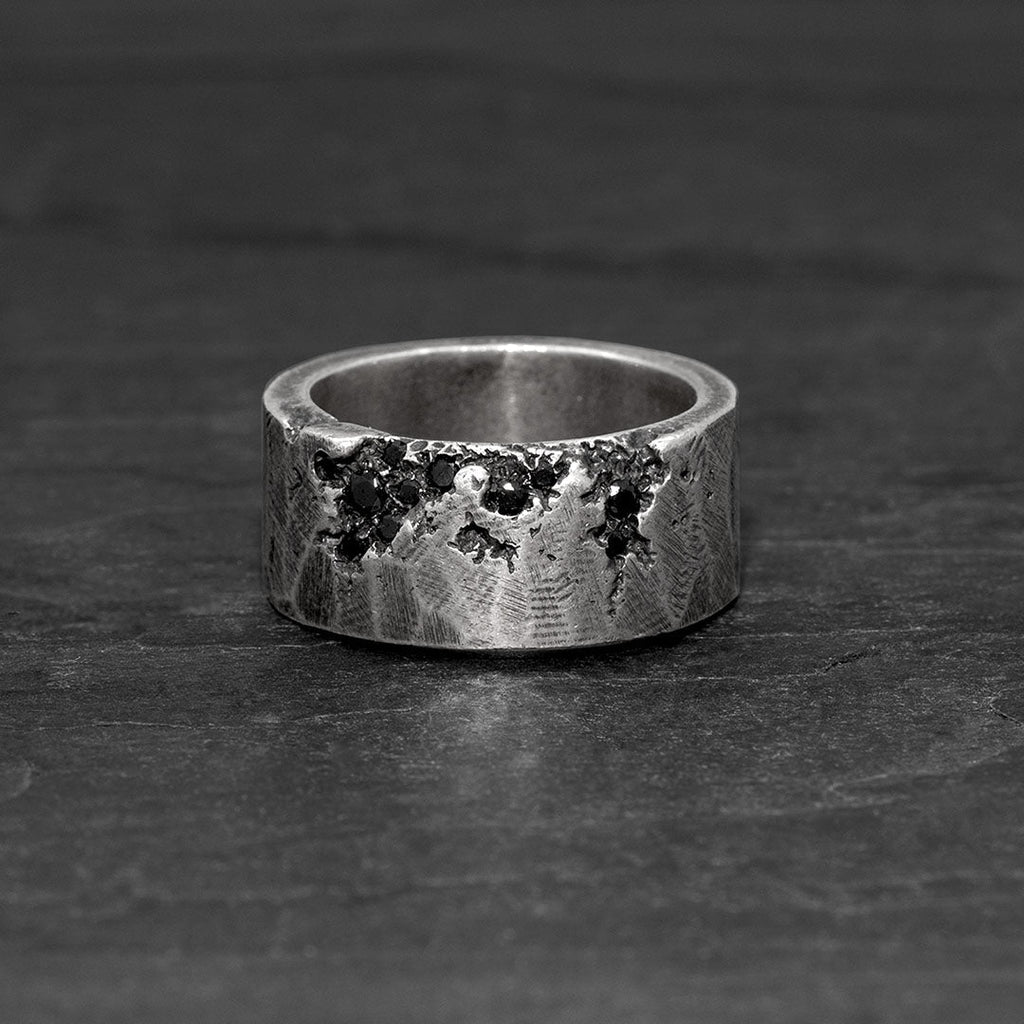 BROKEN STONES EDGE RING