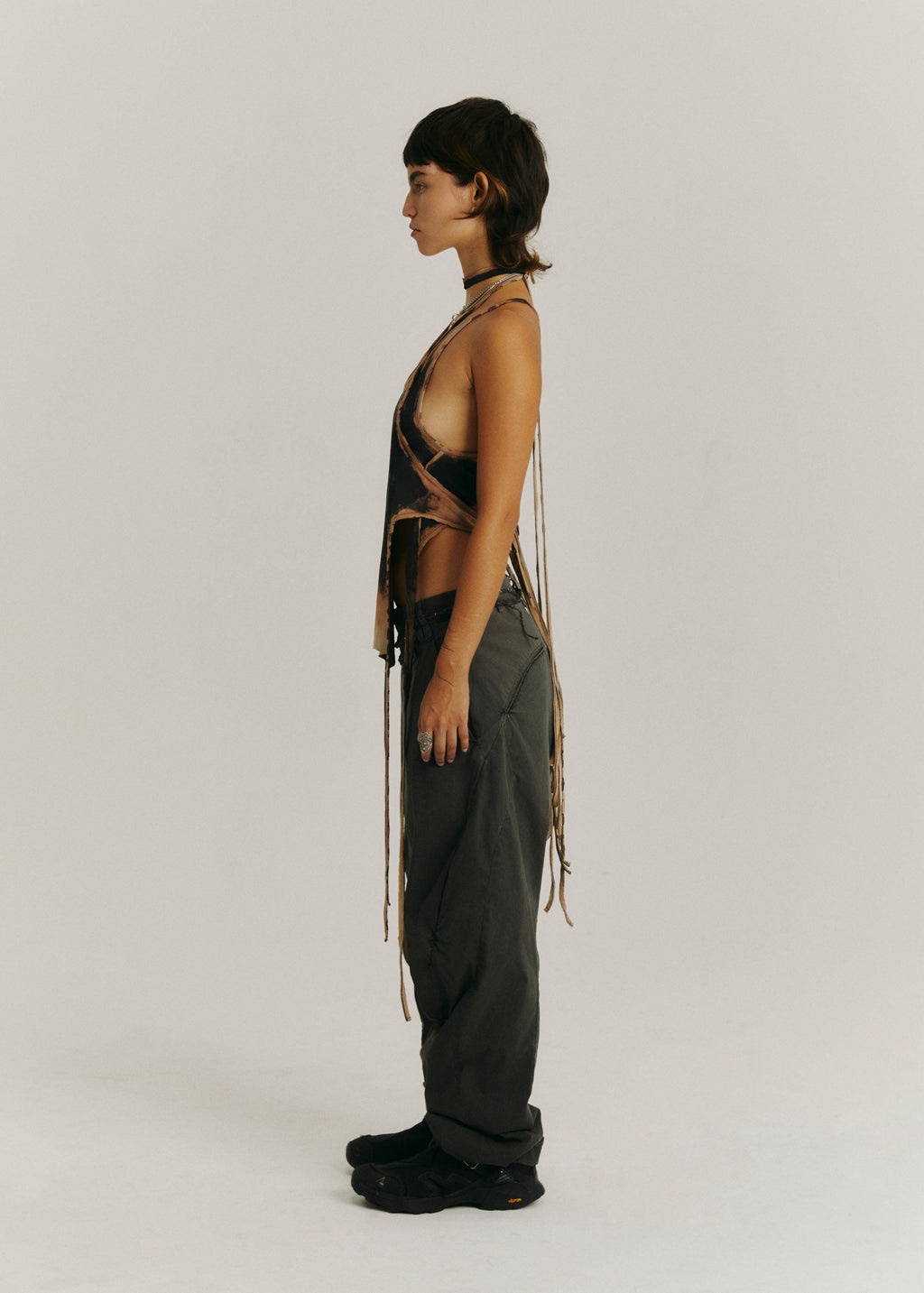 LAYERED HALTER TOP BROWN/BLACK