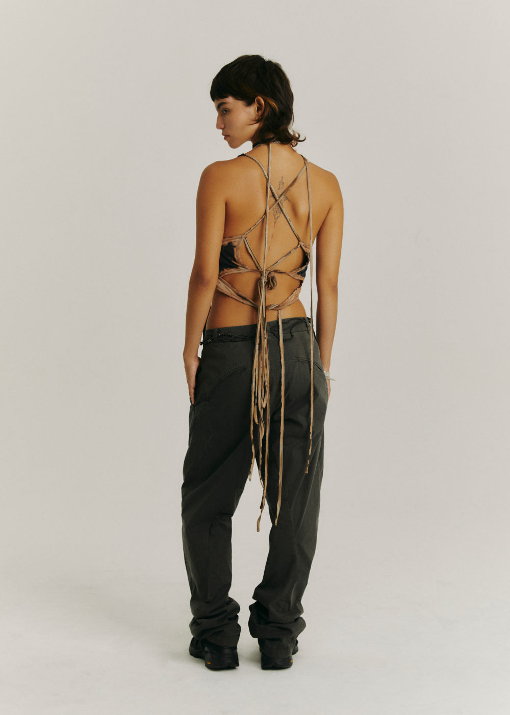 LAYERED HALTER TOP BROWN/BLACK
