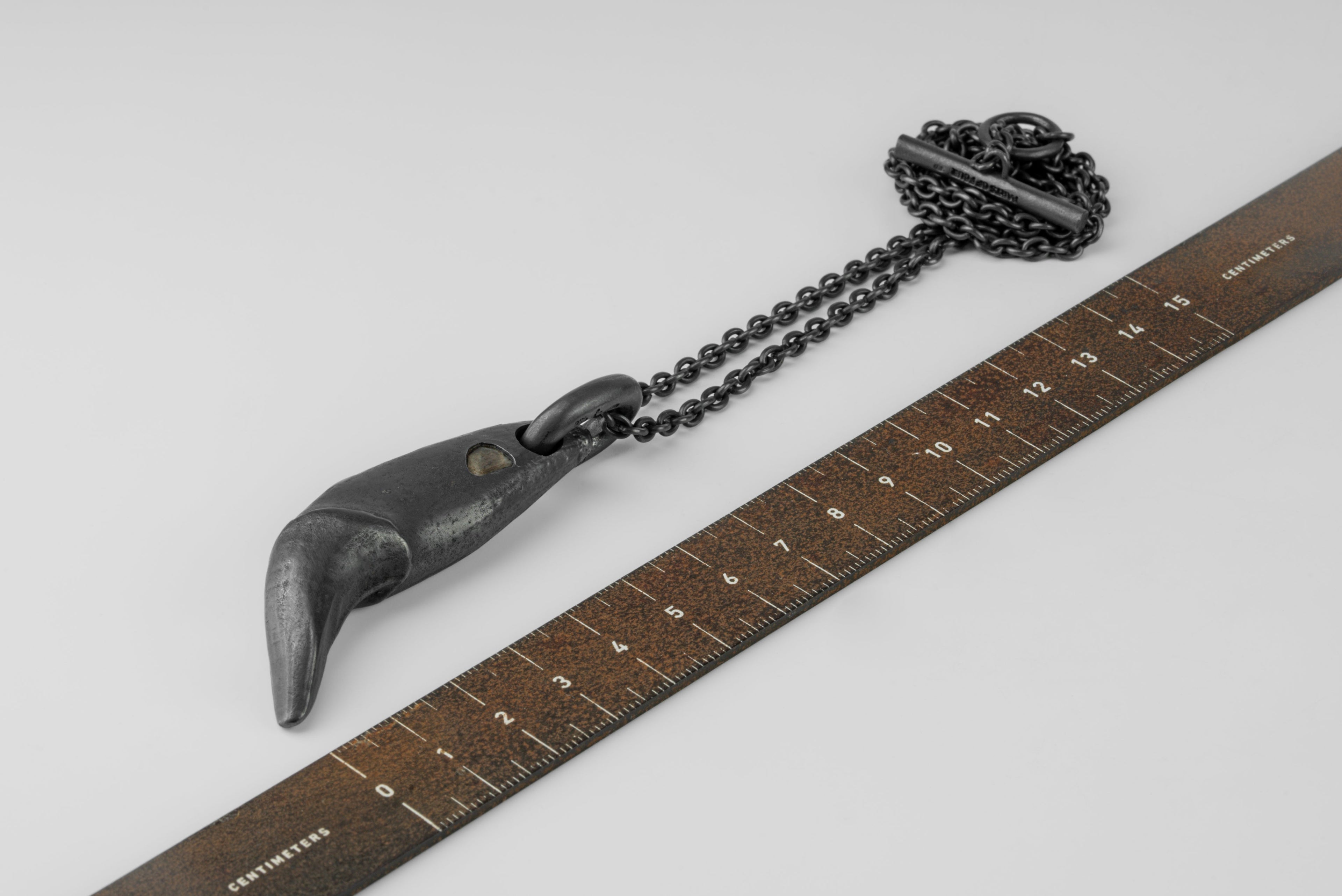 Bear Tooth Necklace Ghost (Small, 0.2 CT, Diamond Slab, KA+DIA)
