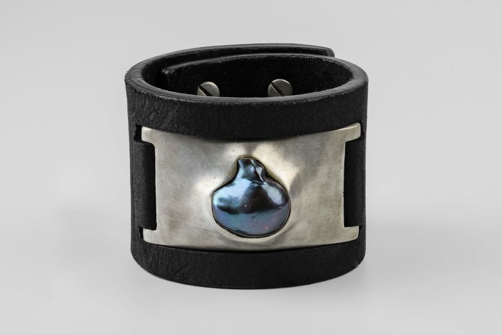 Amulet Cuff (Terrestrial, Black Rainbow Pearl, AS+KPRL+KW)