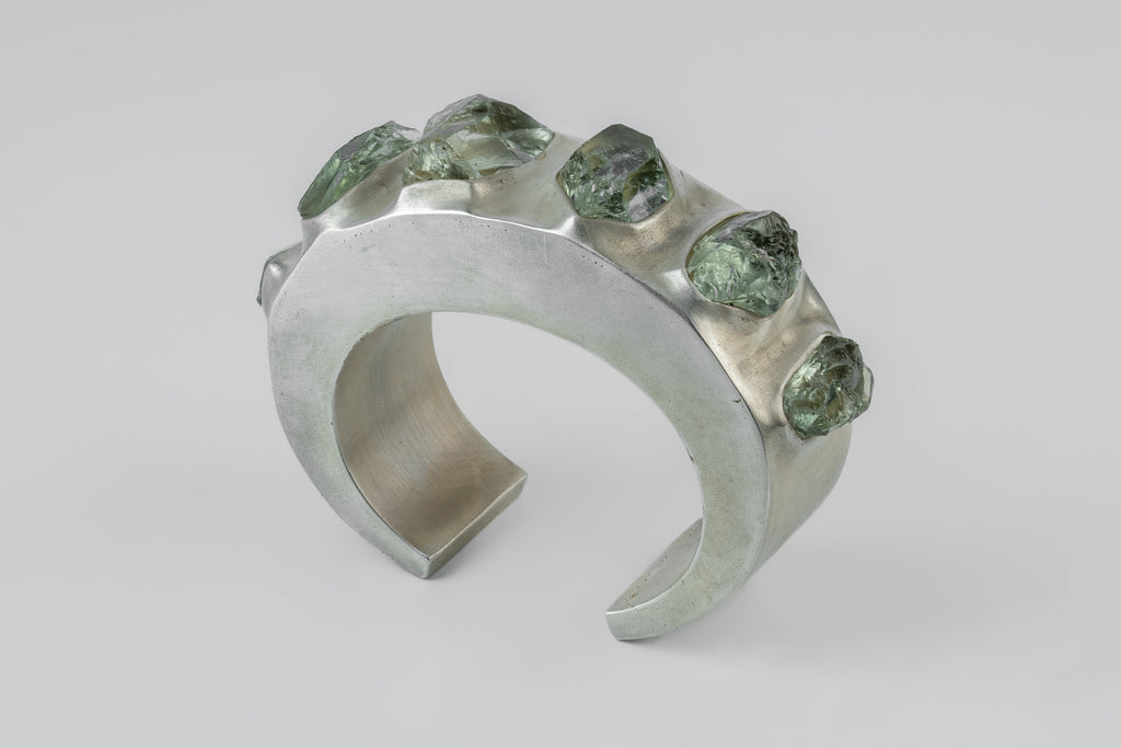 Crescent Bracelet (Terrestrial Surfaced, Green Amethyst, 30mm)