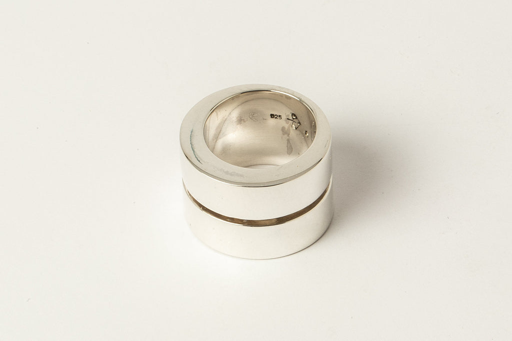 Crescent Crevice Ring (17mm, PA)