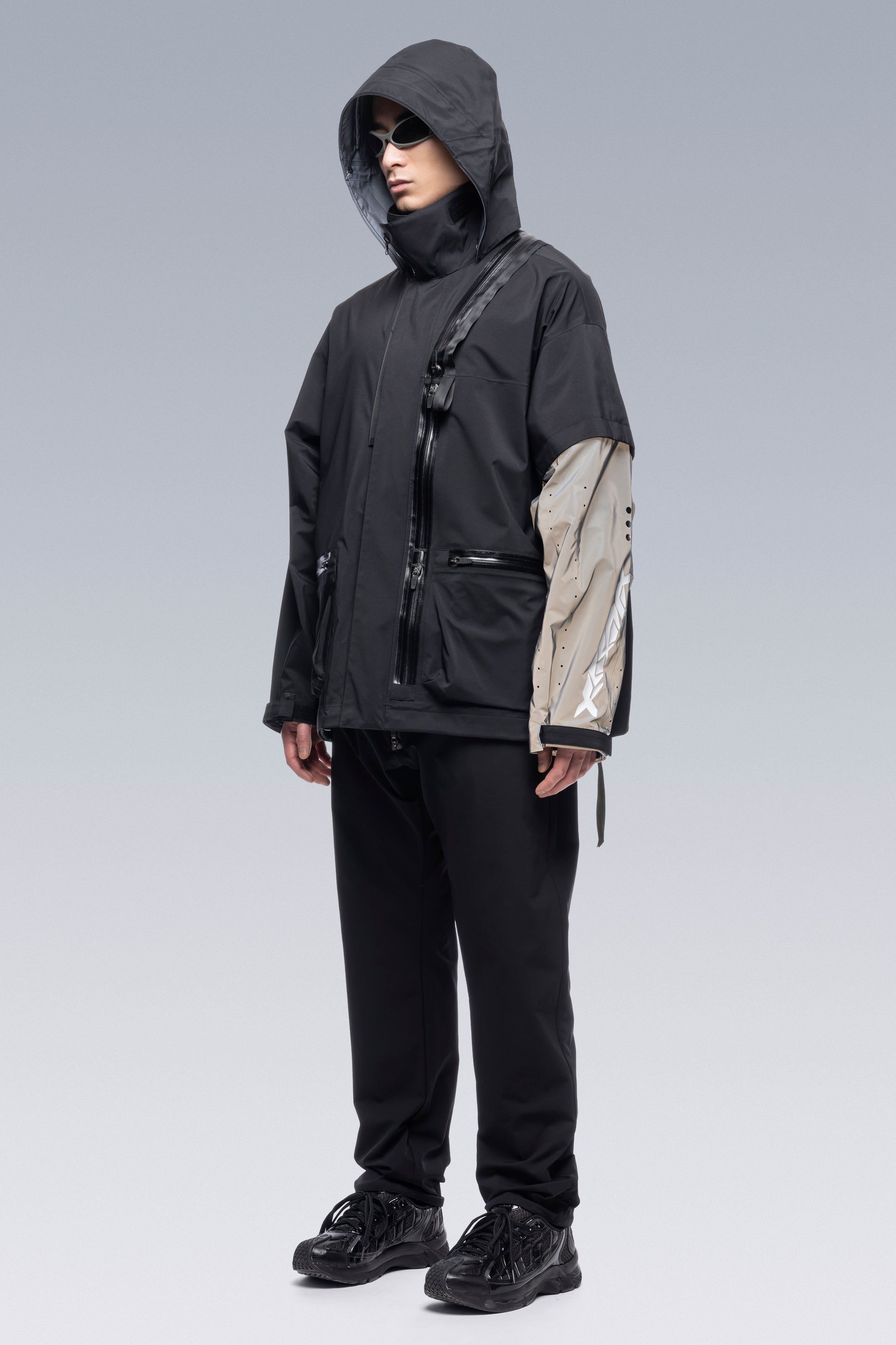 J115-GT 3L Gore-Tex Pro Interops Jacket - Black/Silver
