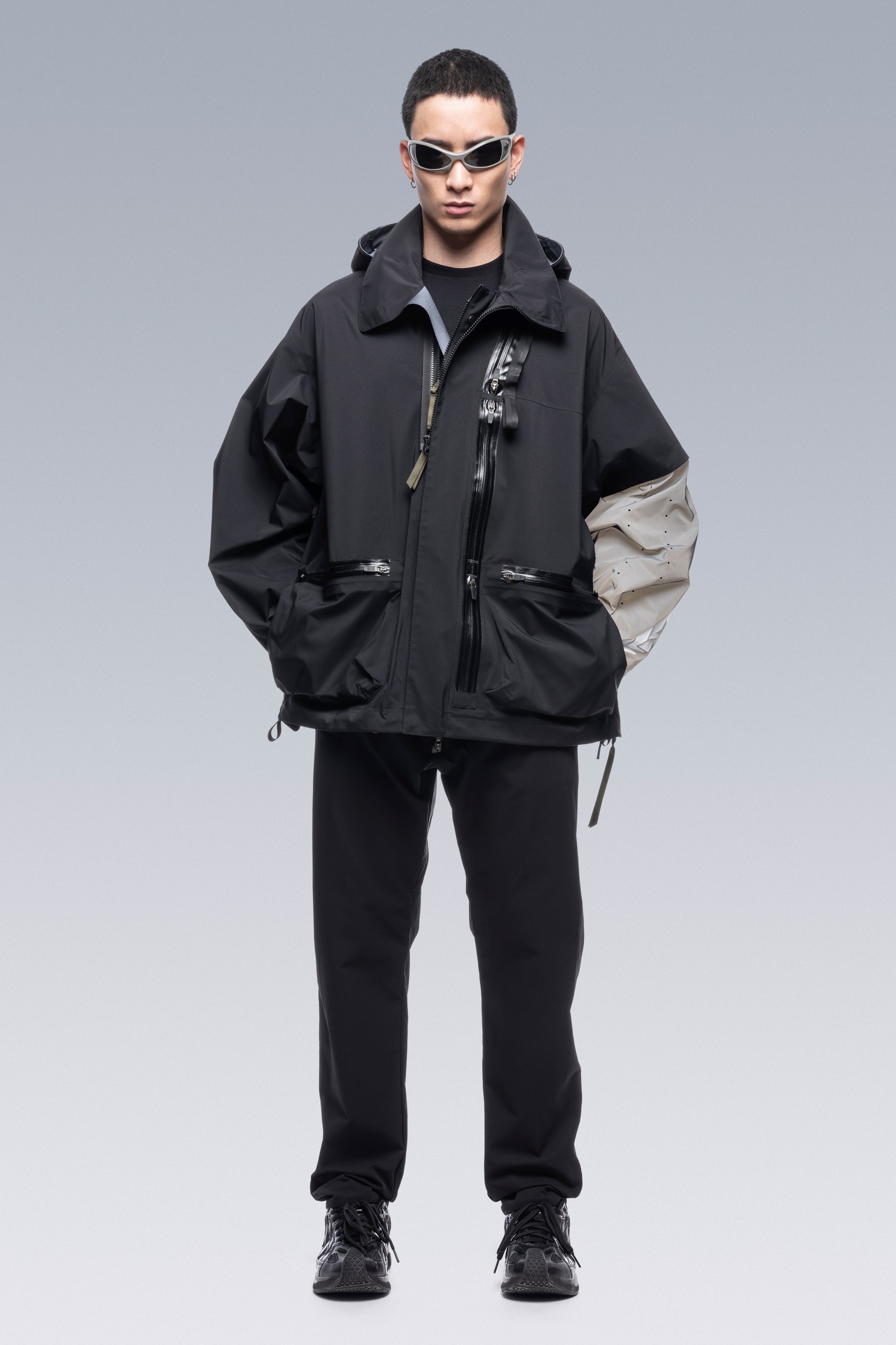 J115-GT 3L Gore-Tex Pro Interops Jacket - Black/Silver