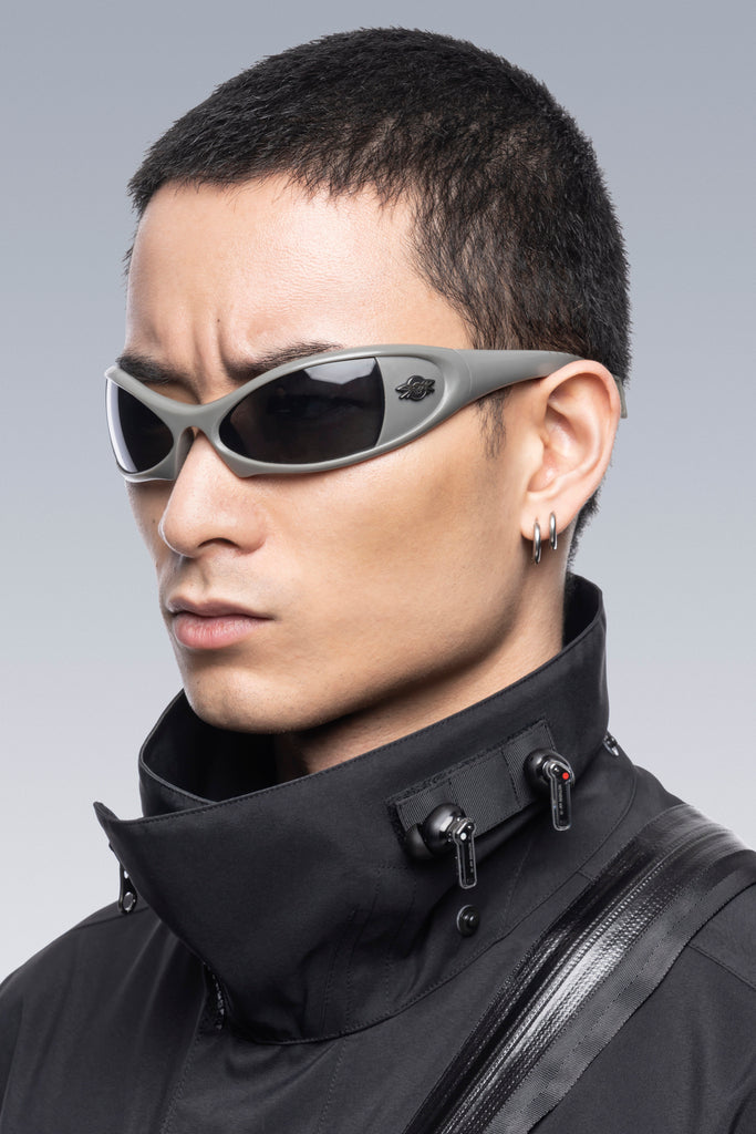 J115-GT 3L Gore-Tex Pro Interops Jacket - Black/Silver