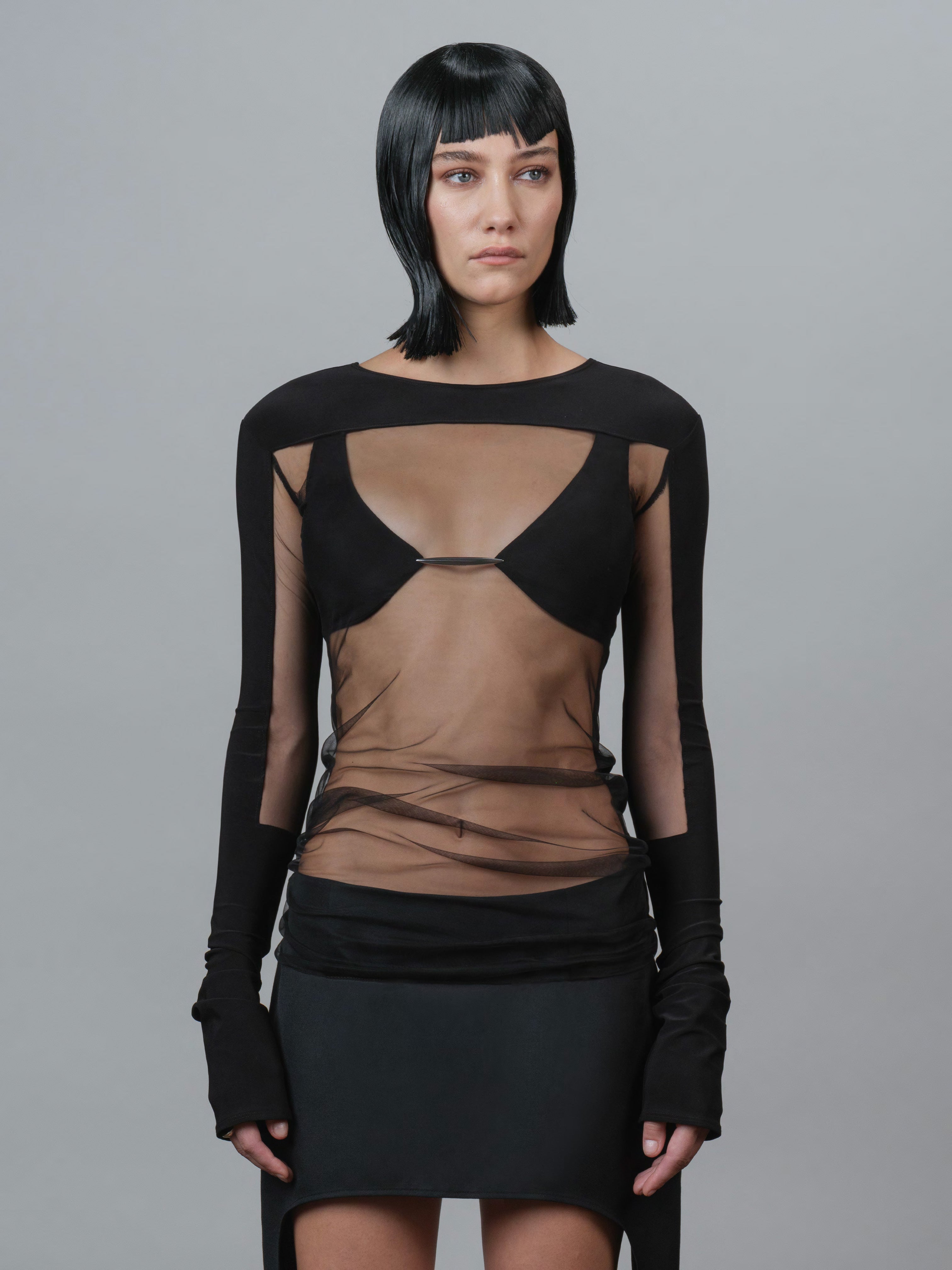 SQUARE CUT OUT TOP