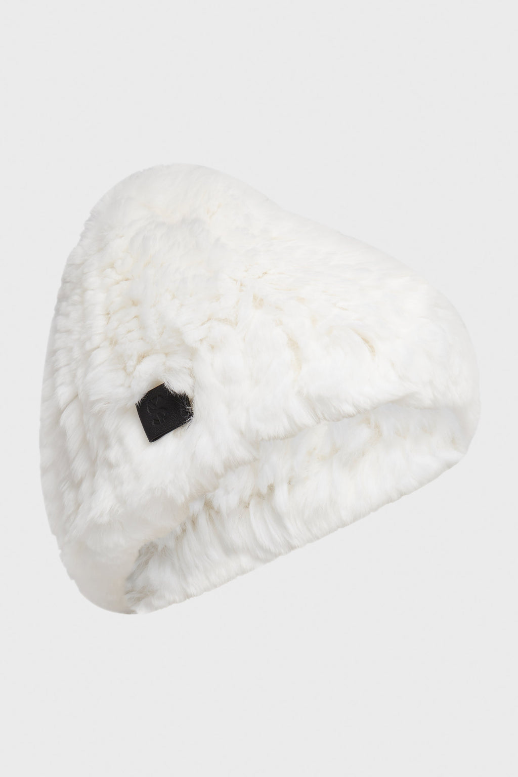 WHITE KNITTED RABBIT FUR BEANIE