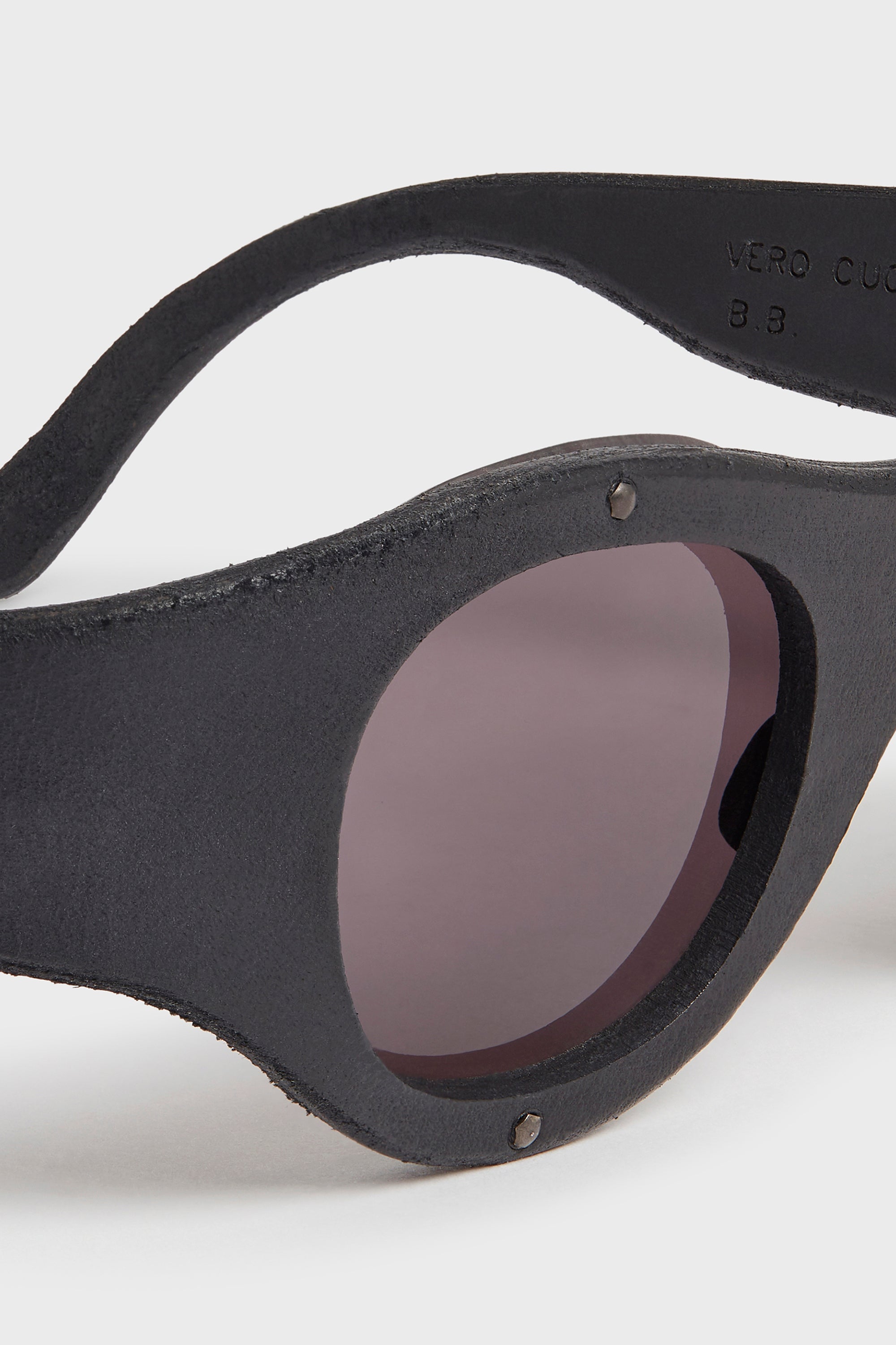 ONE PIECE LEATHER SUNGLASSES