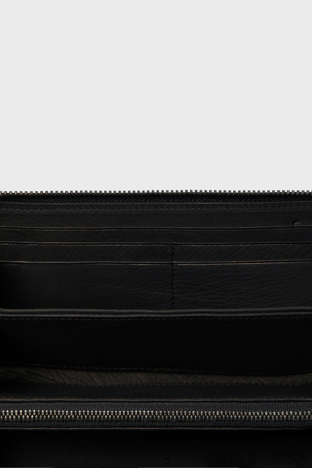 SLIM ROUND WALLET
