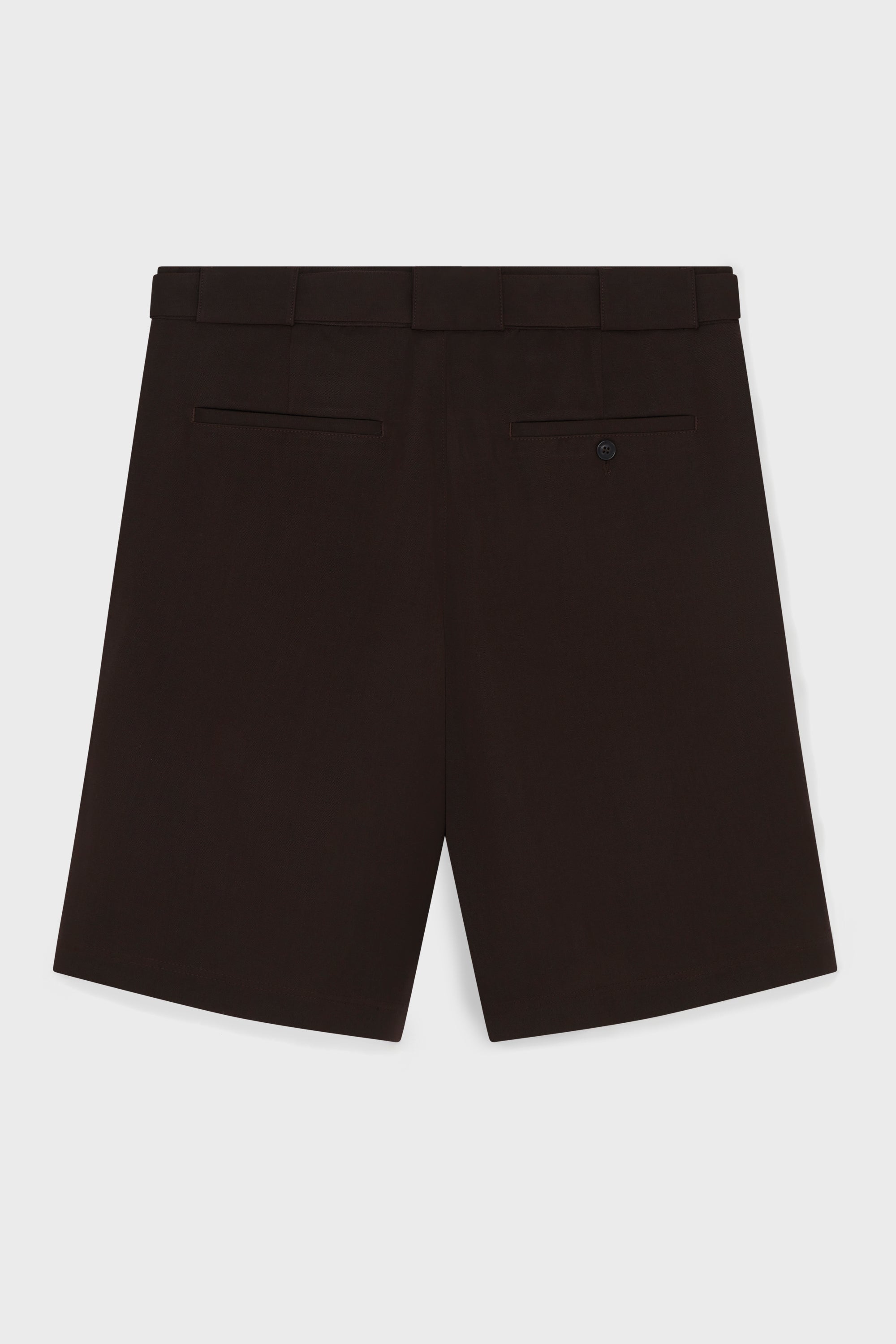 LARGE SHORTS WITH BOX PLEATS AND BELT