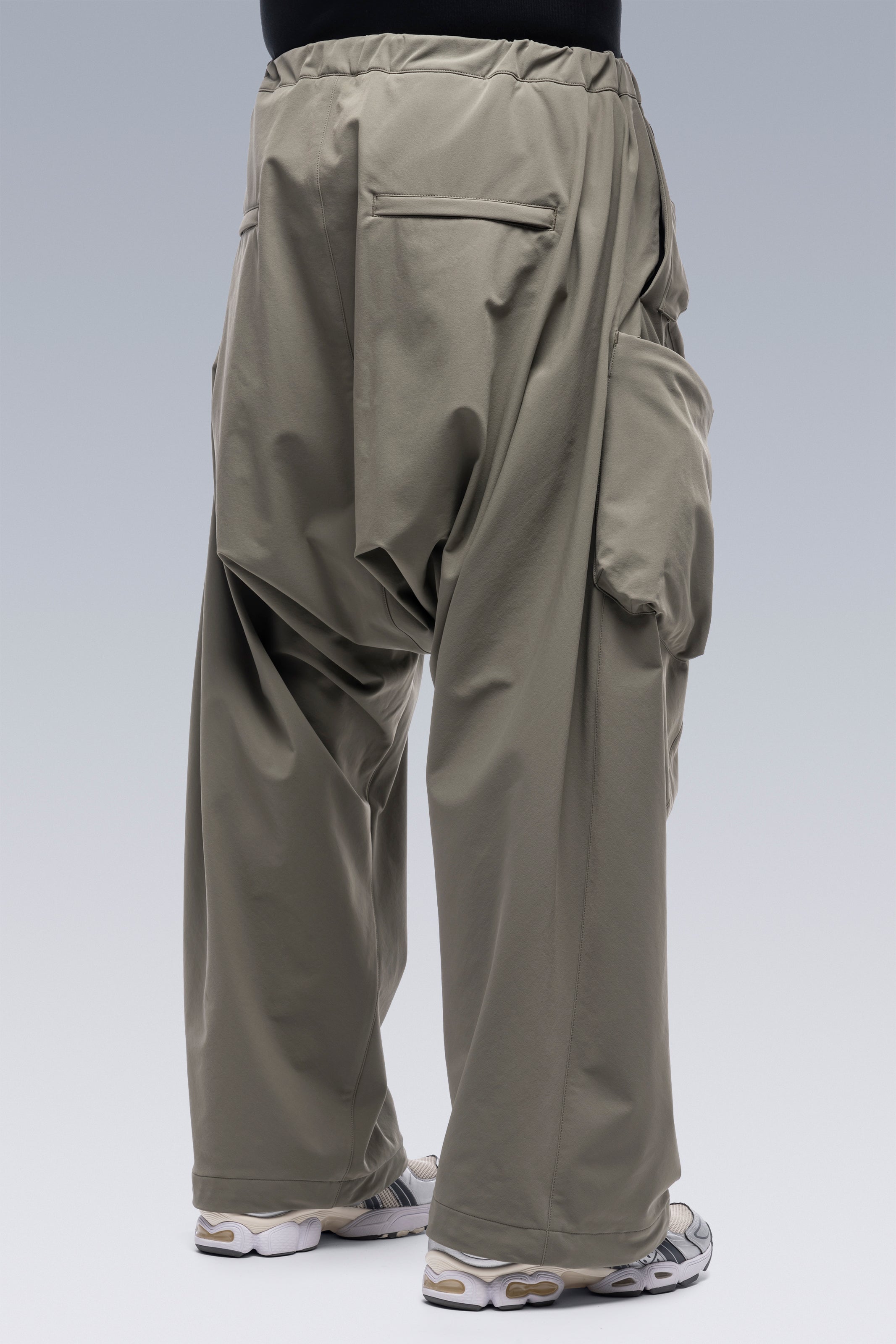 P30AL-DS schoeller® Dryskin™ Articulated Pant - Alpha Green