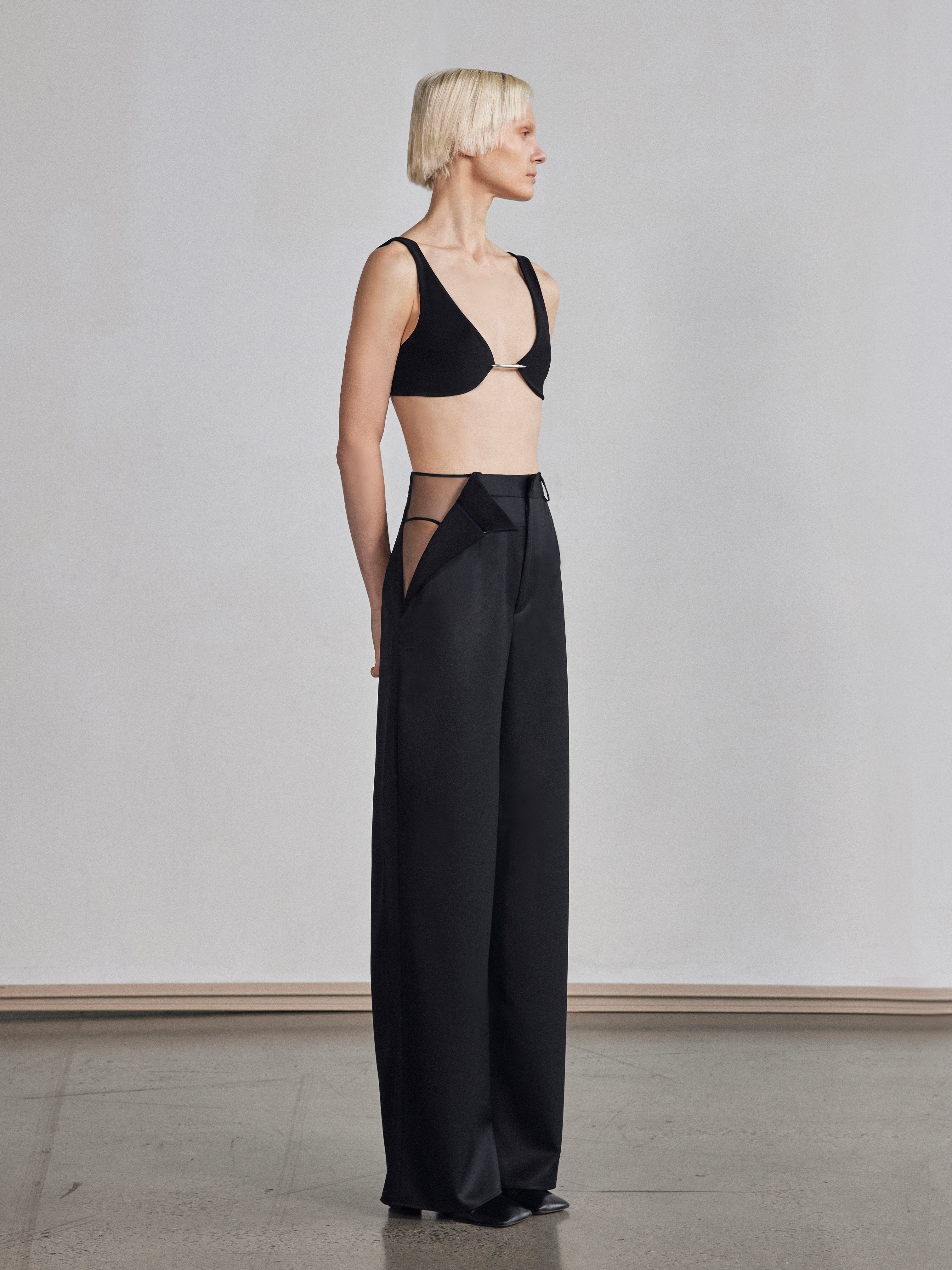 PEEK OPEN THIGH PANTS BLACK
