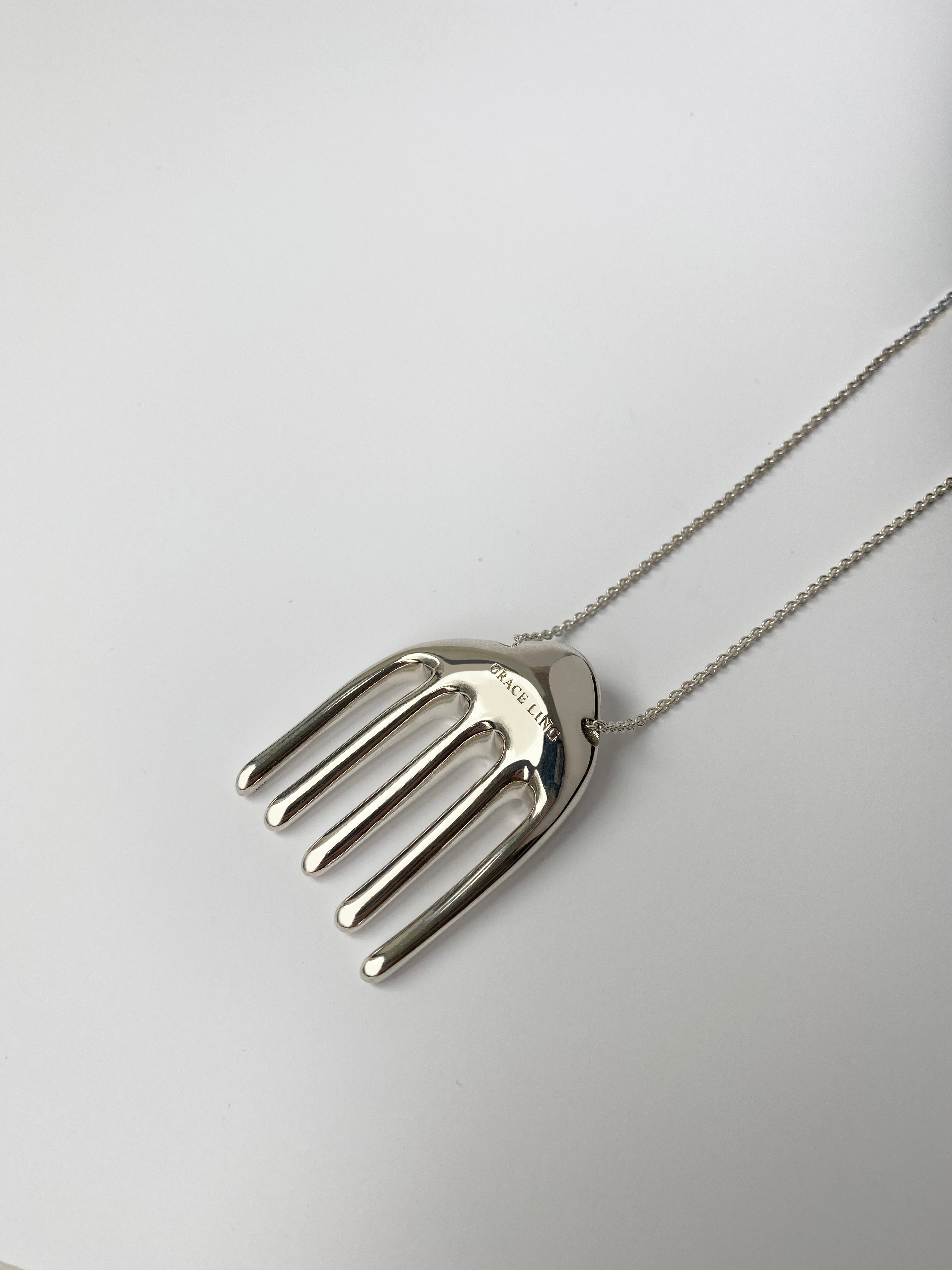 PETITE COMB NECKLACE