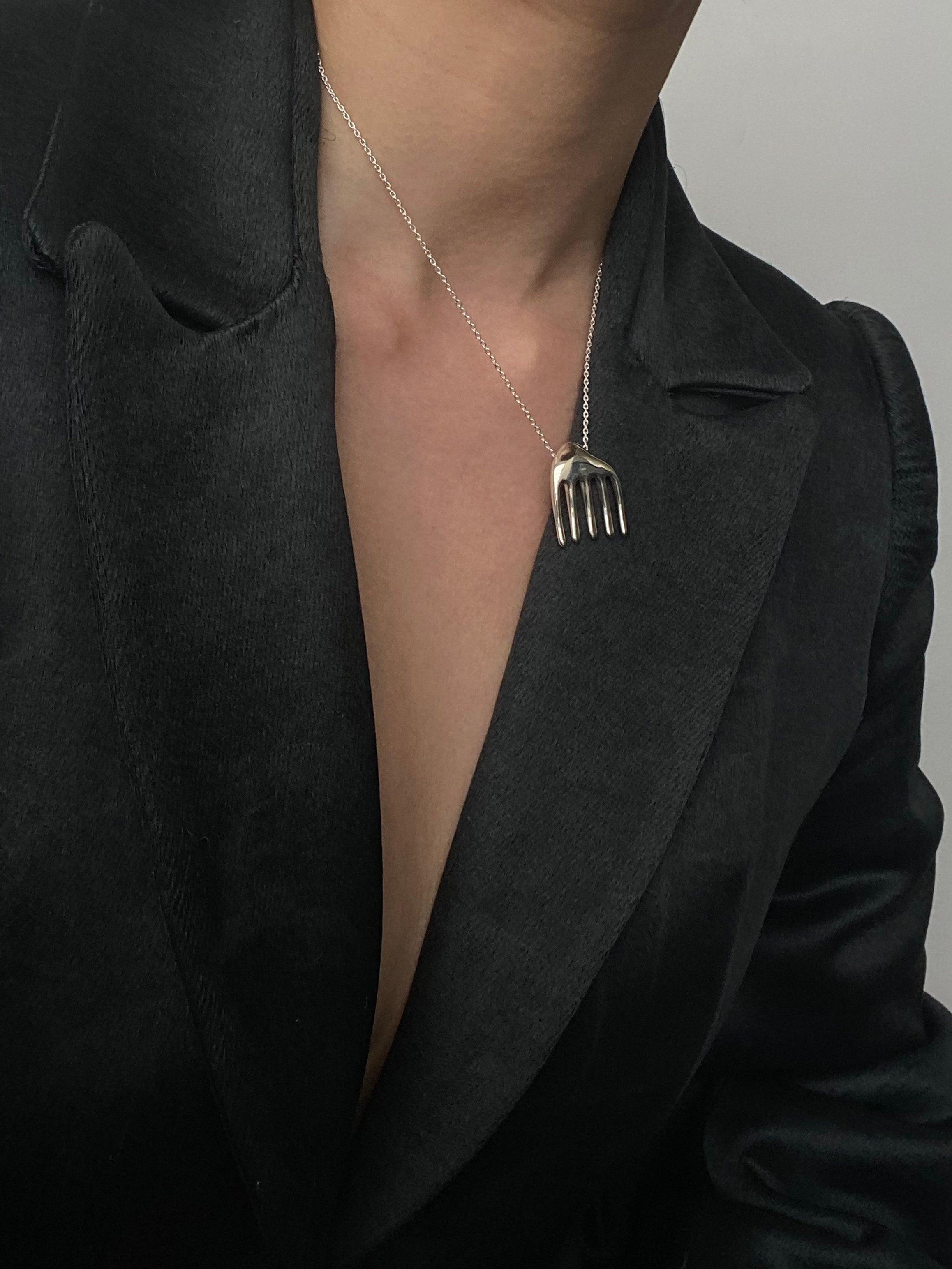 PETITE COMB NECKLACE