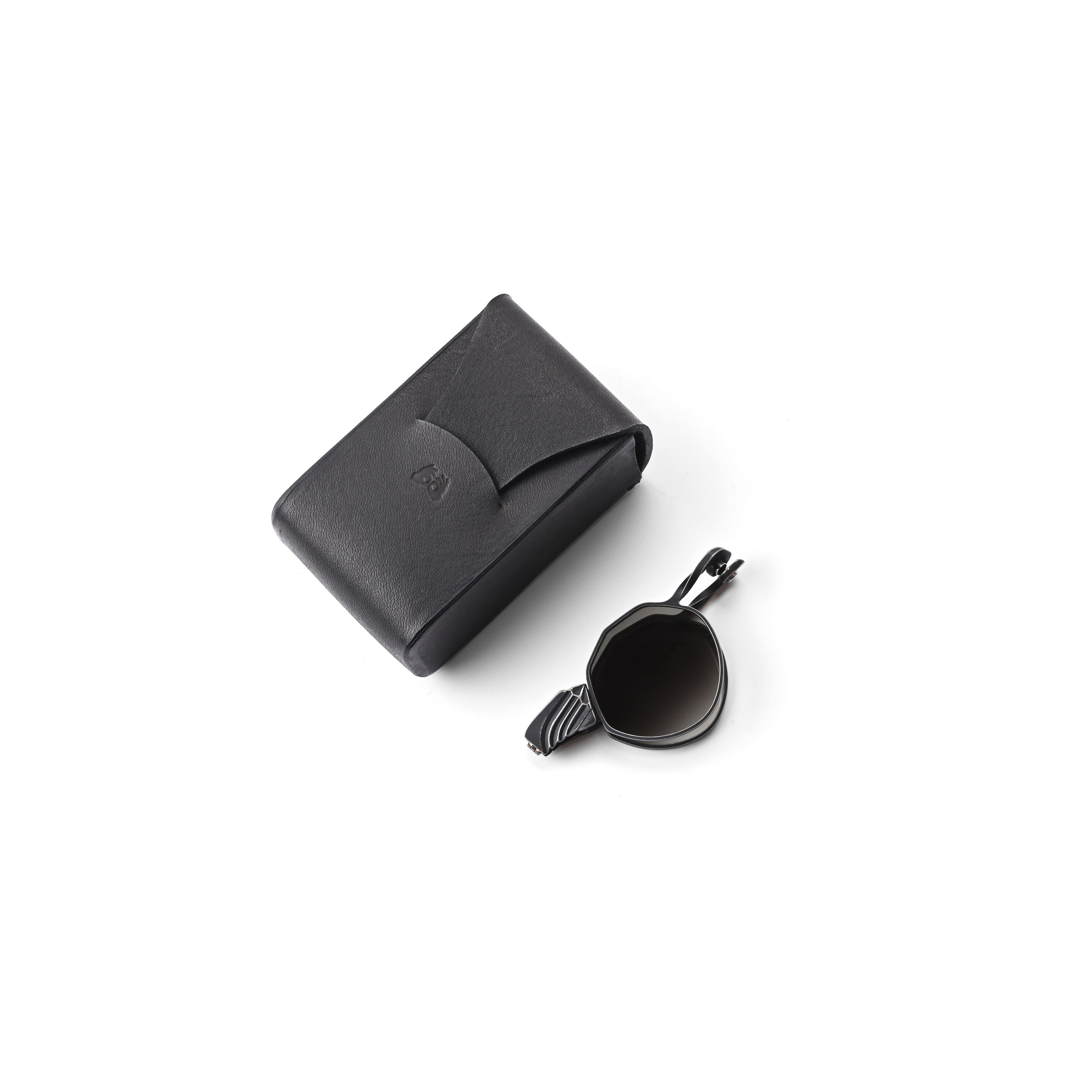 X KAMONUJ VINTAGE BLACK + BLACK SUNGLASSES