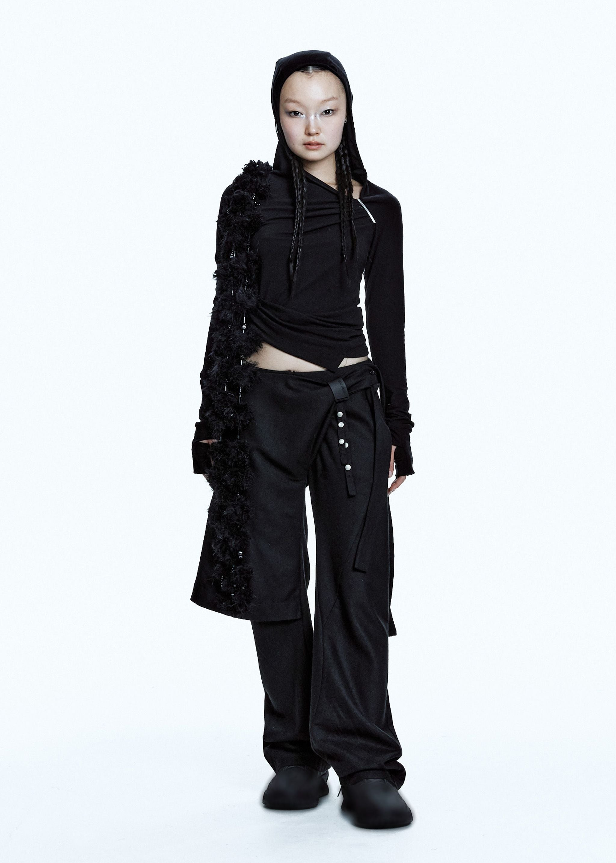HOODED SHIRRING TOP