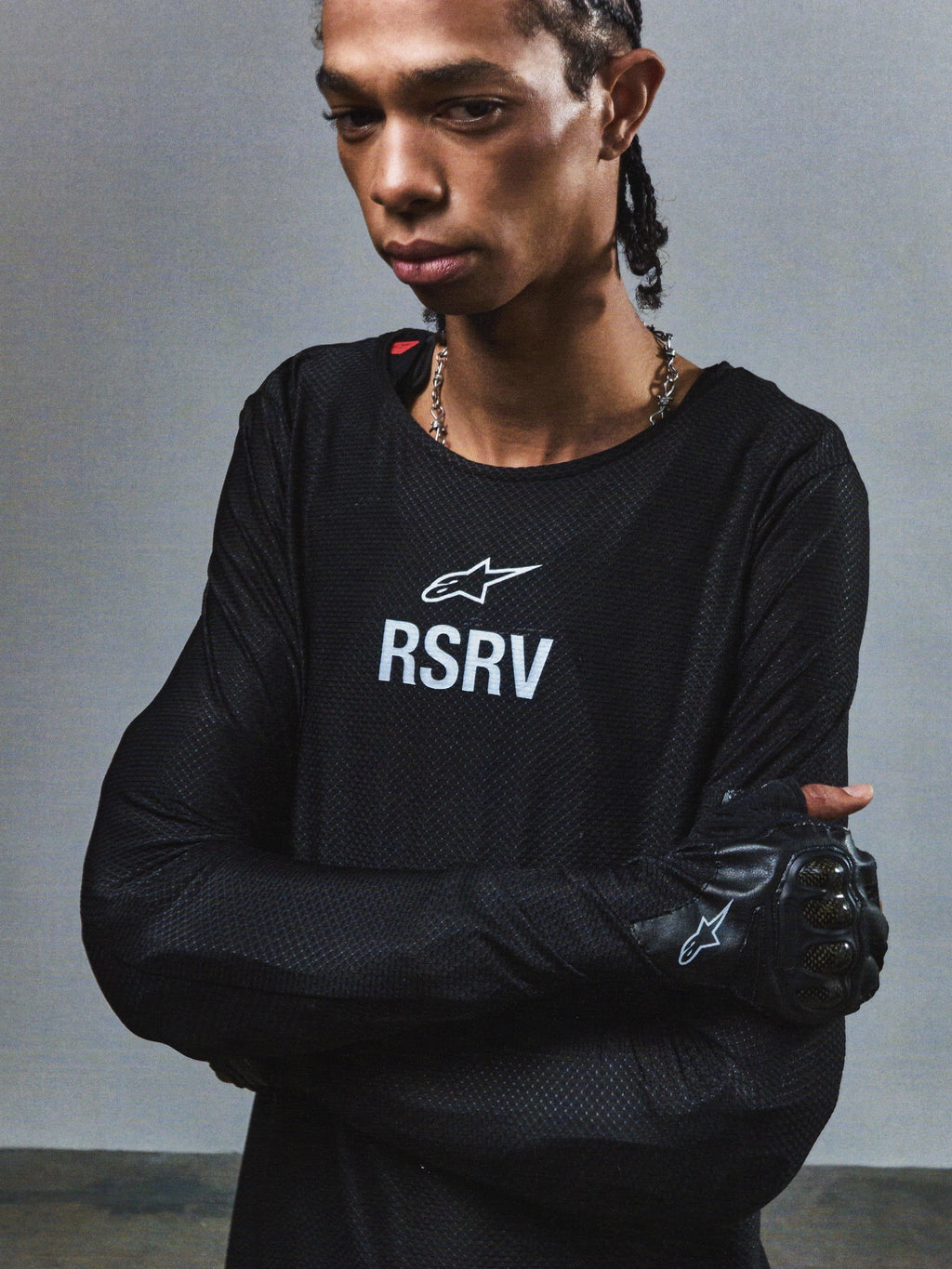 KNUCKLE LS TEE