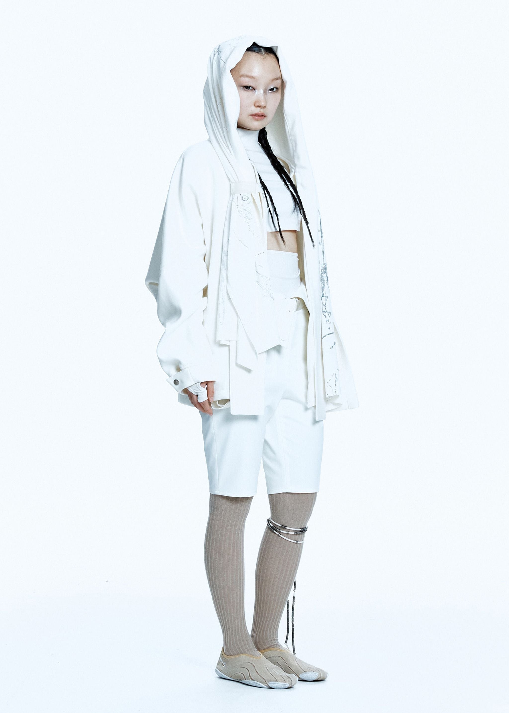 HOODED JAKCET w/ GRAPHIC MUFFLER IVORY